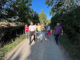 Die Gruppe auf dem Planetenweg in Scheyern.